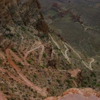 Kailab trail sestup ze střední části.