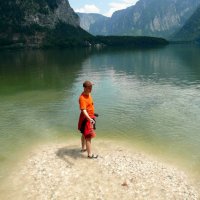 Hallstatské jezero, voda není ani tak ledová.
