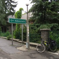 Turistické značky nejsou jen pásové.