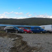 Včera tu byl ještě karavan. Jsou to prostě páni řidiči. Signál tu samozřejmě není.
