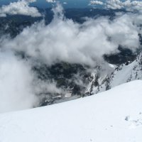 Pohled z Lugwighöhe (4 342 m) do údolí na východ.