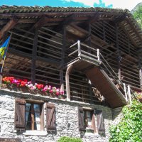 Ačkoliv to vypadá jako skanzen, není to skanzen.