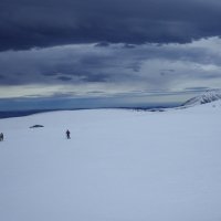 Luční bouda na dohled, trochu se to zatahuje.