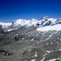 Hřeben Monte Rosy, Dufourspitze uprostřed
