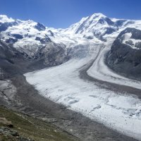 Ledovec pod Dufourspitze