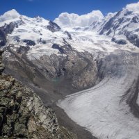Monte Rosa a ledovec pod ní