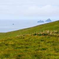 Na obzoru Skellig Michael, určitě dobrý cíl na cestu lodí.