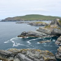Valentia Island v pozadí.