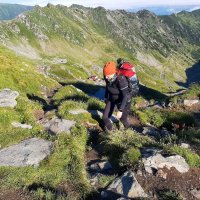 Sedlo Șaua Caprei (2315 m) nad jezerem Balea
