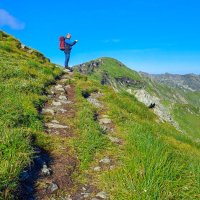 Sedlo Șaua Caprei (2315 m) nad jezerem Balea