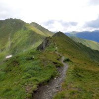 Hřeben vedoucí k Mircii (2470 m)