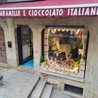 San Marino žije turisty, koupíte tu všechno