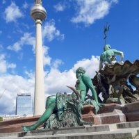 Televizní věž (Fernsehturm)