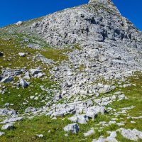 Prevoj Kolata - sedlo mezi vrcholy (6,2 km, ↑ 1496 m) k vrcholu to je ještě 400 m a ↑ 130 m. Mapy.com zde optimisticky tvrdí, že to je 16 m.