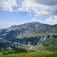 Pohled o kotliny (gropa)  Erenikut